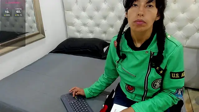 karolinee_66_ webcam