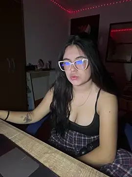 emiliaharper408 webcam