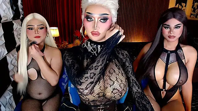 IndestructibleLily webcam