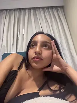 Webcam Model (Eve_Ritz)  is live.Free join now!