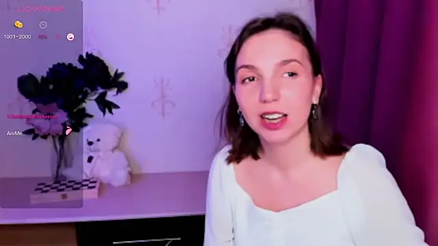 KindHazelHere_ webcam