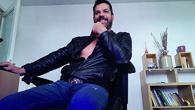 ChrisKox live sex cam