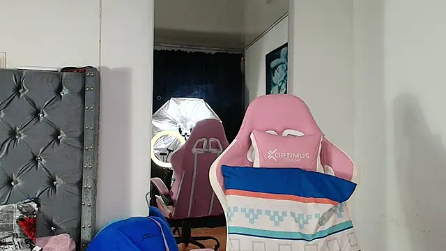 gracewallace_ - GraceWallace_'s free webcam - UK Sex Cams