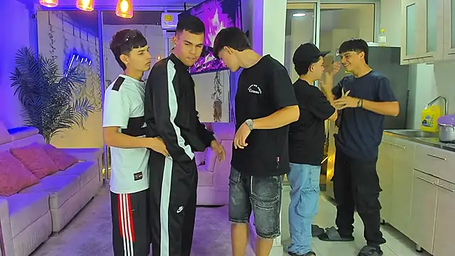 Houseofwarrios webcam