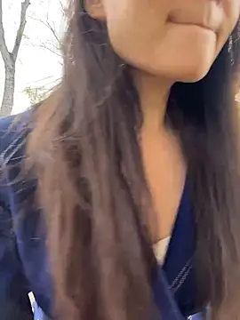 美女lucyxiaolulu在线直播