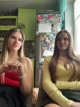 hotty_girls_here webcam