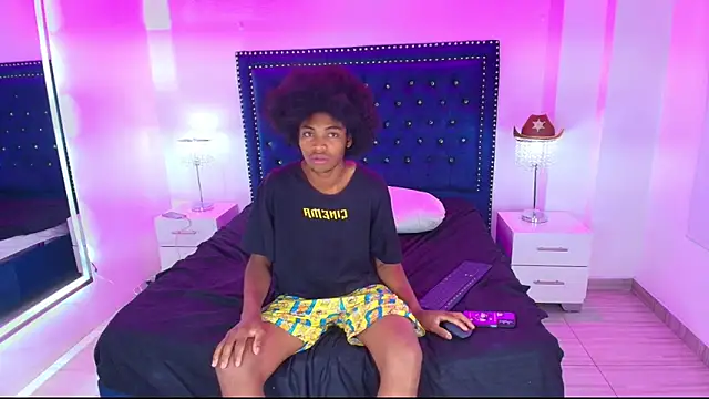 Cristal_and_luke webcam