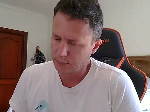 TroyDieselXXX webcam