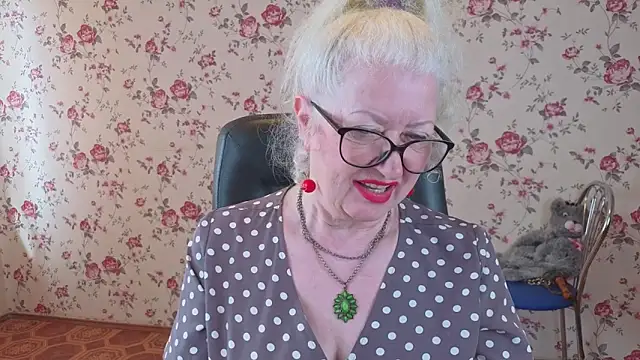 Maya_Mayflower webcam