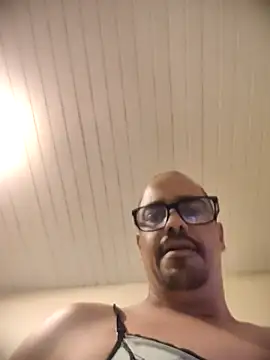 IncomingEssence478 webcam