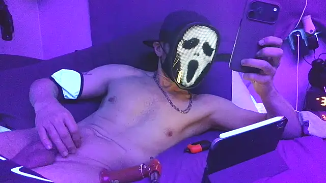 cloudd_kingg_iceyyy - Cloudd_Kingg_Iceyyy's free webcam - UK Sex Cams