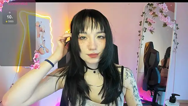 AliceeinWonderlanddd webcam