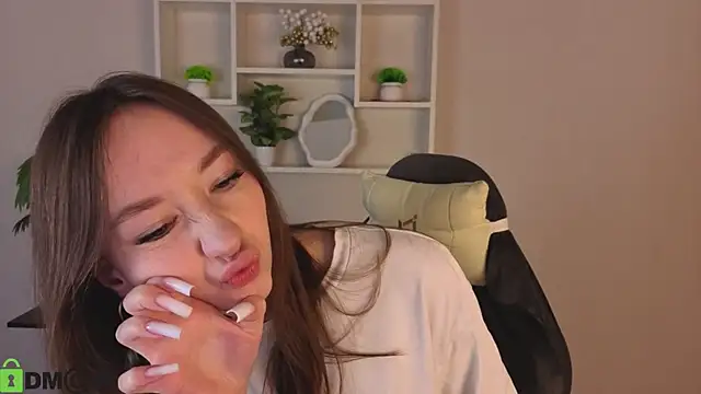 Miche1le_Allenne webcam