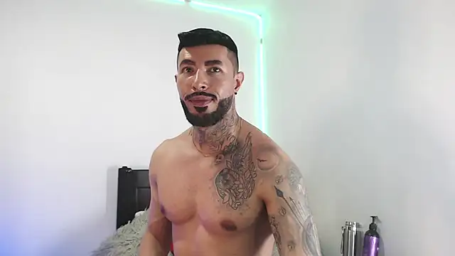 andrea_de_lucaa webcam