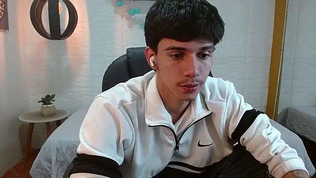 AmethystShadow17 webcam