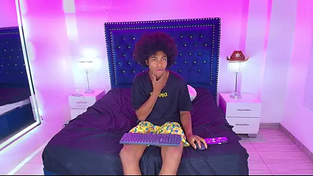 Cristal_and_luke webcam