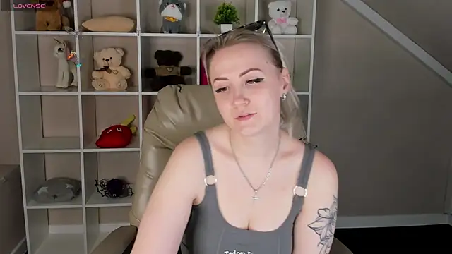 Jooyce_Howward webcam