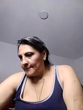 Merlyna_Goldenss webcam