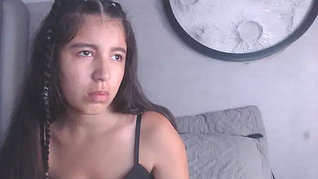 Lucy-23 webcam