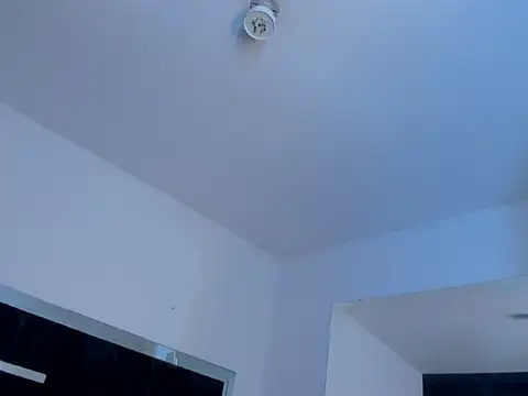 DANITENDER555 webcam