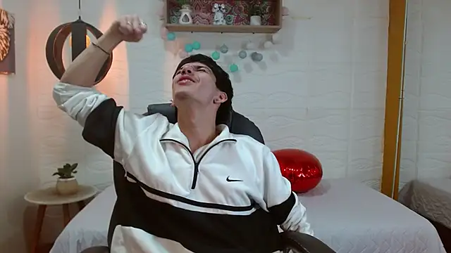 AmethystShadow17 webcam