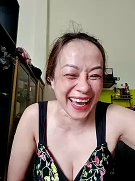 Baby-bigboobs2026 webcam