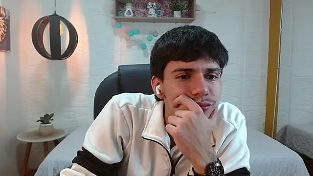 AmethystShadow17 webcam