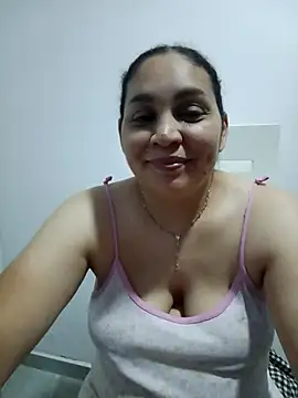 MirandaSoto webcam