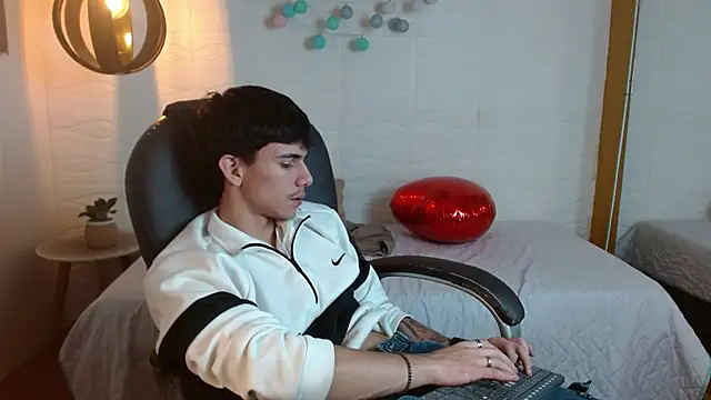 AmethystShadow17 webcam