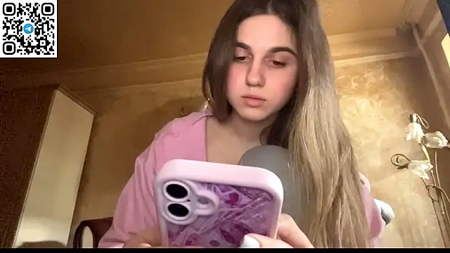 LovelySilk_63 webcam