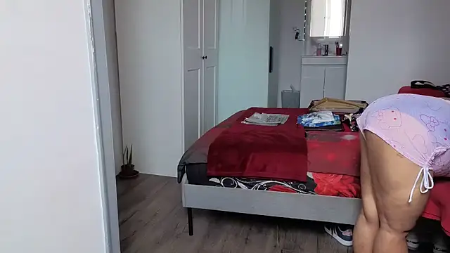 HotSpicyGujju webcam