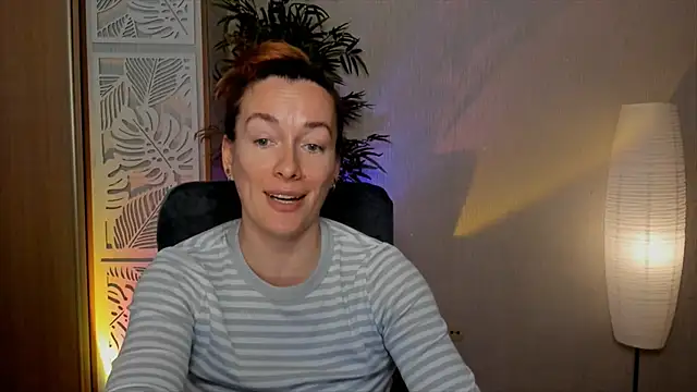 RebeccaMartinez webcam