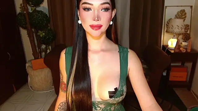 MouthWatering_Ayesha webcam