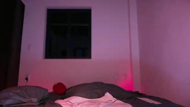 mcklister_kinky_feets webcam