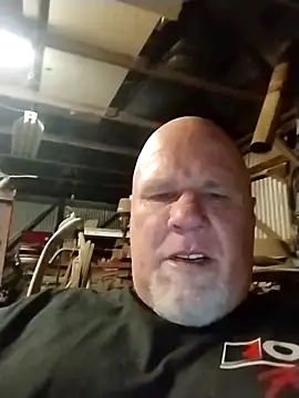 Reddog833's live cam