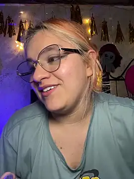 Sophia_Weest99 webcam