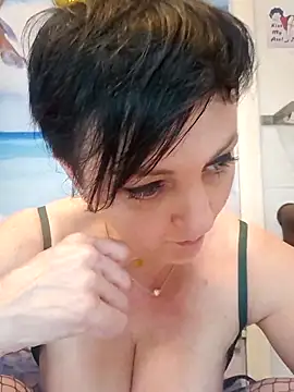 lucillabollente live sex cam