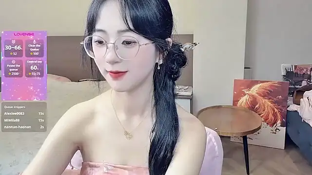 美女-ruoruo-在线直播