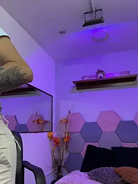 lu_perez - Lu_perez's free webcam - UK Sex Cams