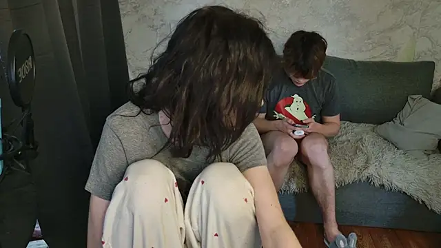 Bonnie_And_C1yde's room