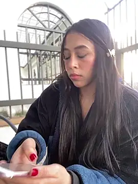 ferrari_pink - Ferrari_Pink's free webcam - UK Sex Cams