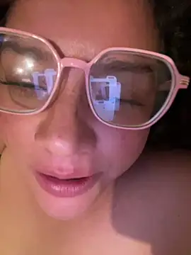 vivi_kvsh (Ask my age) - Dedos puchita+Dildo