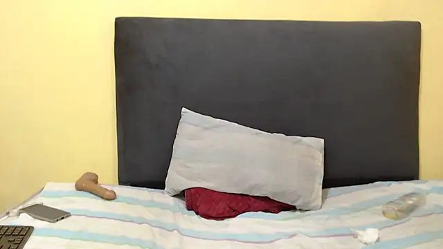 ChubbyBitch26 webcam