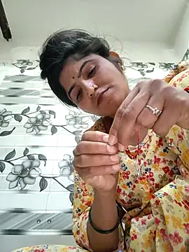 Webcam Model (LUCKY_cut) is live