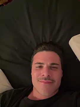 Millennialcum webcam