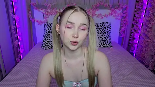 LilyStarlight webcam