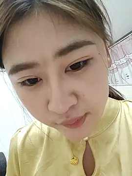 美女Aoo520520在线直播