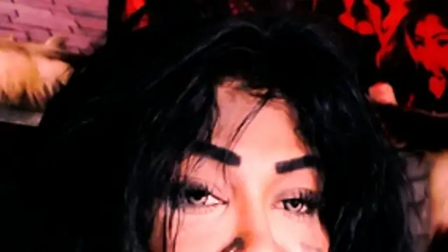 indian_dreamgirl webcam