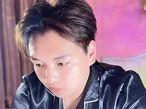 gwpk (M twink) - 脱衣服