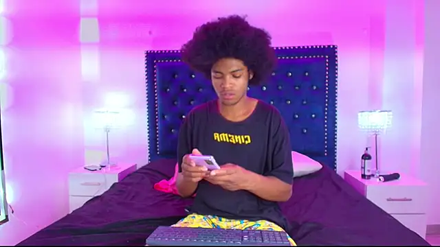 Cristal_and_luke webcam